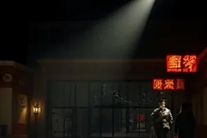 旧钟表行封面，橱窗里一排停止走动的挂钟